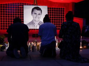 Penembak Influencer Charlie Kirk Serahkan Diri Penembak Influencer Charlie Kirk Serahkan Diri