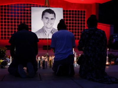Warga Utah Beri Penghormatan untuk Charlie Kirk yang Tewas Tertembak