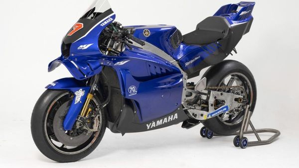 Wujud Motor MotoGP Baru Yamaha Bermesin V4