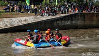 Antusias Pelajar Jakarta Ikuti Festival Dayung Sispala di BKT