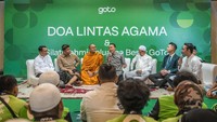 Doa Lintas Agama! Ribuan Mitra Driver dan Karyawan Gojek Doakan Indonesia