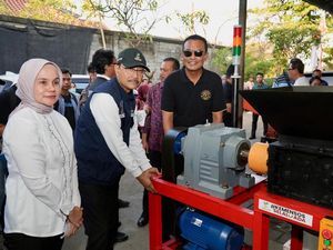 Mensos Tinjau Pemilahan Sampah di Bali, Dorong Kolaborasi Pemberdayaan Mensos Tinjau Pemilahan Sampah di Bali, Dorong Kolaborasi Pemberdayaan