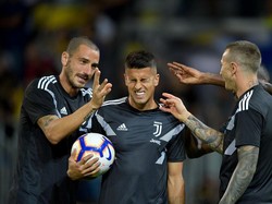 Leonardo Bonucci (kiri) tercatat sebagai pemain Inter pada 2005-2007 lalu ke Juventus pada 2010-2017 dan 2018-2023. Sedangkan Joao Cancelo membela Inter pada 2017-2018 lalu ke Juventus pada 2018-2019. Foto: Juventus FC via Getty Images/Daniele Badolato - Juventus FC