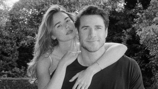 Liam Hemsworth dan Gabriella Brooks Tunangan