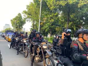Polda Metro Gelar Patroli Skala Besar Sore Ini, 184 Personel Dikerahkan Polda Metro Gelar Patroli Skala Besar Sore Ini, 184 Personel Dikerahkan