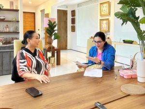 Ashanty Wawancara Titi DJ, Yuni Shara dan Camelia Malik untuk Disertasi S3 Ashanty Wawancara Titi DJ, Yuni Shara dan Camelia Malik untuk Disertasi S3