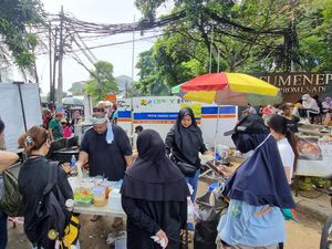 Ada Galian di Jalan Sumenep HI Bikin Pedagang-Pejalan Kaki Ngeluh Ada Galian di Jalan Sumenep HI Bikin Pedagang-Pejalan Kaki Ngeluh