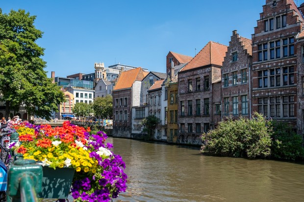 Ghent di Belgia adalah kota rahasia dengan kanal romantis, kastel abad pertengahan, dan kehidupan seni yang membuat turis terpikat.