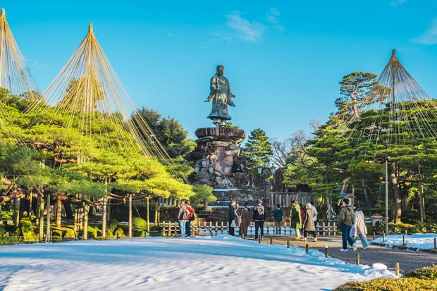 Kanazawa di Jepang adalah hidden gem dengan taman cantik, budaya tradisional, kuliner lezat, dan suasana tenang yang membuat turis terpikat.