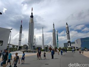 Serunya Wisata Antariksa di Kennedy Space Center Serunya Wisata Antariksa di Kennedy Space Center