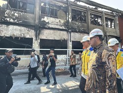 Kementerian PU Akan Robohkan Kantor DPRD Kediri yang Dibakar Massa