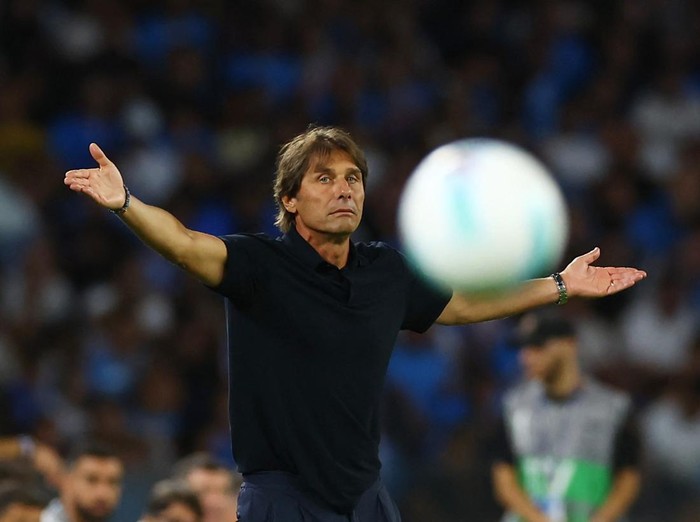 Soccer Football - Serie A - Napoli v Cagliari - Stadio Diego Armando Maradona, Naples, Italy - August 30, 2025 Napoli coach Antonio Conte REUTERS/Ciro De Luca