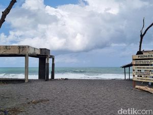 Pantai Kuwaru Mati Suri, Warga Dorong Ada Jalan Tembus dari Tanggul Tirto Pantai Kuwaru Mati Suri, Warga Dorong Ada Jalan Tembus dari Tanggul Tirto