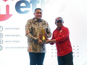 Bupati Bogor Rudy Susmanto Raih Penghargaan Tokoh Peduli Disabilitas Bupati Bogor Rudy Susmanto Raih Penghargaan Tokoh Peduli Disabilitas
