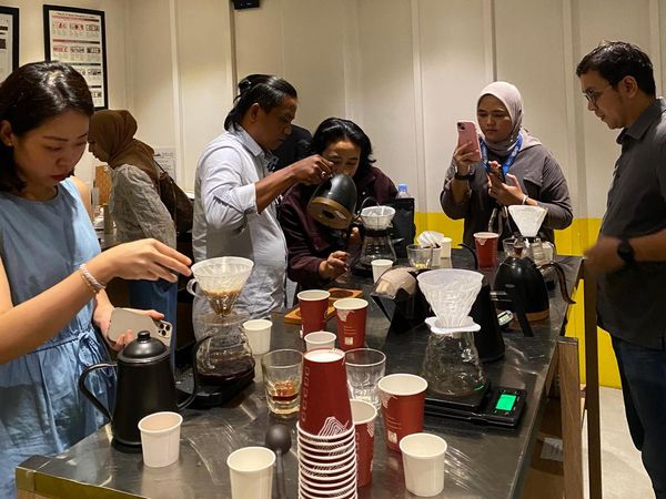 Coffee Experience Vol. 2 - Brewing Stories, Sharing Moments with Ngopi Yuk Community by detikFood