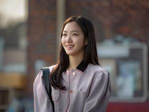 Sinopsis You and Everything Else, Kisah Reuni Sahabat Lama Bikin Nangis Sinopsis You and Everything Else, Kisah Reuni Sahabat Lama Bikin Nangis