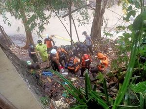Satu Lagi Jenazah Laki-laki Korban Banjir Denpasar Ditemukan di Ubung Satu Lagi Jenazah Laki-laki Korban Banjir Denpasar Ditemukan di Ubung