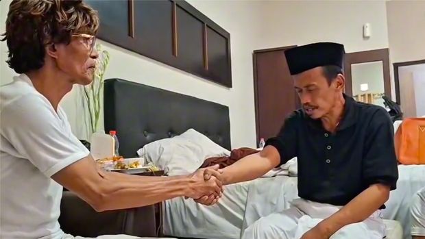'Gudang' uang palsu pecahan dolar AS dan rupiah di apartemen di kawasan Kalibata, Jaksel dibongkar polisi. Dua pria turut ditangkap polisi. (dok Polres Jaksel)