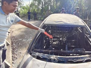 Polres Inhil Selidiki Kebakaran Mobil Bikin Pria dan Wanita Terbakar Polres Inhil Selidiki Kebakaran Mobil Bikin Pria dan Wanita Terbakar