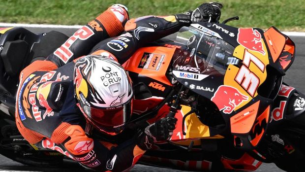 MotoGP - San Marino Grand Prix - Misano World Circuit Marco Simoncelli, Misano, Italy - Spetember 14, 2025 Red Bull KTM Factory Racing's Pedro Acosta in action during the race REUTERS/Jennifer Lorenzini