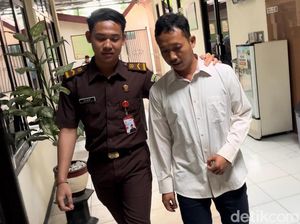 Vonis Kasus Kedua, Penculik-Pemerkosa Siswa SD Mojokerto Dihukum 8 Tahun Vonis Kasus Kedua, Penculik-Pemerkosa Siswa SD Mojokerto Dihukum 8 Tahun