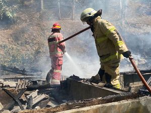 Kompor Ditinggal Sebentar, Pulang-pulang Rumah Lisnawati Rata dengan Tanah