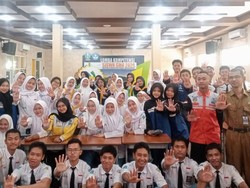 Puluhan Siswa dan Guru di Pasuruan Antusias Ikuti Sekolah Bahaya Narkoba