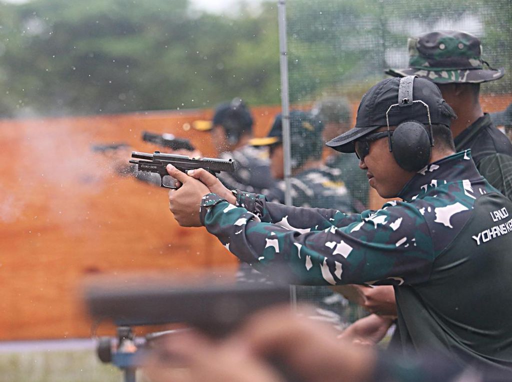 Potret Keseruan Kompetisi Menembak, Jadi Simbol Persatuan Potret Keseruan Kompetisi Menembak, Jadi Simbol Persatuan