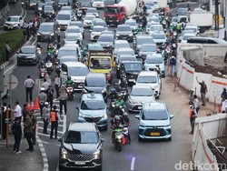 Video Pantauan Rekayasa Lalin Atasi Kemacetan di Jalan TB Simatupang