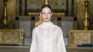 Foto: Putri Elon Musk Melenggang di NYFW, Angkat Isu Hak Transgender