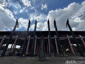 Berapa Besaran Denda Hukum Adat Capa Molot yang Dijatuhkan ke Rizky Kabah? Berapa Besaran Denda Hukum Adat Capa Molot yang Dijatuhkan ke Rizky Kabah?