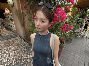 Seulgi Red Velvet Liburan ke Bali, Asyik Bakar Jagung dan Makan Bakso Seulgi Red Velvet Liburan ke Bali, Asyik Bakar Jagung dan Makan Bakso
