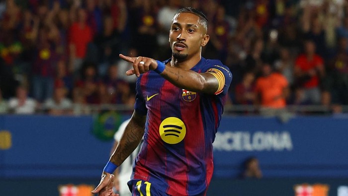 Sumbang Dua Gol Barcelona, Raphinha Ternyata Dihukum Hansi Flick