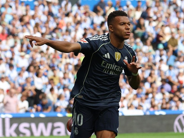 Soccer Football - LaLiga - Real Sociedad v Real Madrid - Reale Arena, San Sebastian, Spain - September 13, 2025 Real Madrid's Kylian Mbappe celebrates scoring their first goal REUTERS/Pankra Nieto