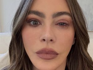 Video: Sofia Vergara Batal ke Emmy Awards gegara Dilarikan ke RS Video: Sofia Vergara Batal ke Emmy Awards gegara Dilarikan ke RS