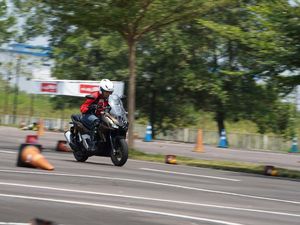Mencicipi Singkat New Honda ADV 160, Layak Buat Naik Level? Mencicipi Singkat New Honda ADV 160, Layak Buat Naik Level?