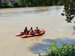 Asyik Mandi di Sungai Ogan, Pelajar SD OKU Hanyut Terbawa Arus