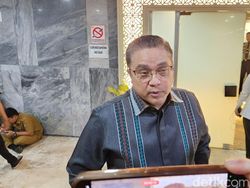 Pimpinan Komisi II DPR Minta Kemendagri Sanksi Bupati Aceh Selatan