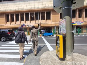 Apa Itu Pelican Cross dan Bedanya dengan Zebra Cross? Apa Itu Pelican Cross dan Bedanya dengan Zebra Cross?
