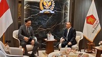 Hangatnya Sambutan Dasco ke Sjafrie di Senayan