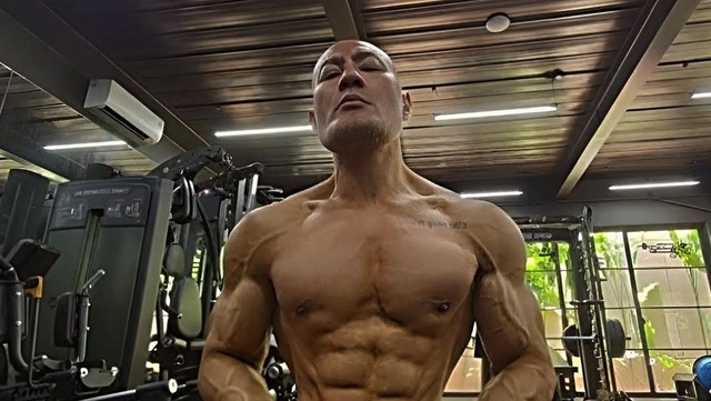 Kabar Terkini Artis dari InsertLive : Wasiat Tak Biasa Deddy Corbuzier bila Meninggal di Tempat Gym