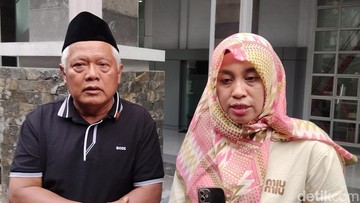 Eks Dosen UIN Malang yang Viral Guling-guling Ngaku Diusir Tetangga