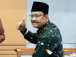 Raker dengan Komisi VIII, Mensos Bahas Penyesuaian Rencana Kerja 2026