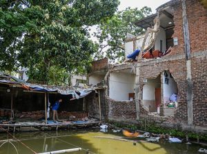 Pagi Mengagetkan Saat Rumah di Bandung Dihantam Ledakan Pagi Mengagetkan Saat Rumah di Bandung Dihantam Ledakan