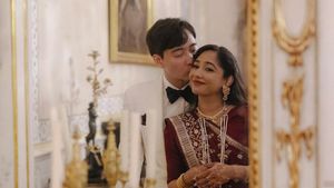 Foto Pernikahan Multikultural Uncle Roger, Pakai Baju dari Desainer Indonesia