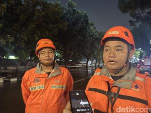 Banjir Jalan Ciledug Sempat 80 Cm, BPBD: Akibat Hujan Deras-Luapan Kali Banjir Jalan Ciledug Sempat 80 Cm, BPBD: Akibat Hujan Deras-Luapan Kali