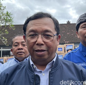 Dr. Ir. H. E. Herman Khaeron, M.Si.