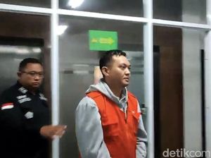 3 Tersangka Kasus Korupsi Sritex Dilimpahkan ke Kejati Jateng 3 Tersangka Kasus Korupsi Sritex Dilimpahkan ke Kejati Jateng
