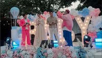 8 Foto Gender Reveal Vika Kolesnaya & Billy Syahputra, Digelar Meriah
