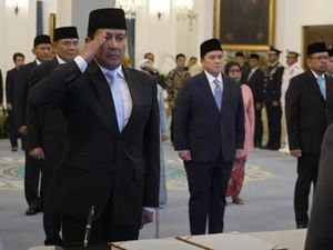 Prabowo Lantik Ahmad Dofiri Jadi Penasihat Khusus Bidang Polri Prabowo Lantik Ahmad Dofiri Jadi Penasihat Khusus Bidang Polri